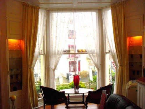 Highlea Guest House Weston-super-Mare Buitenkant foto